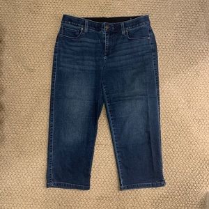 Soma Jean Capris
